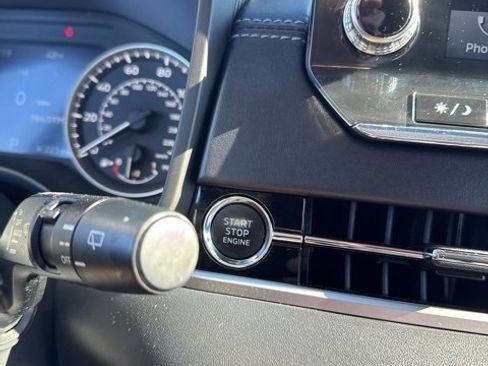 Used 2022 Mitsubishi Outlander SE image 36