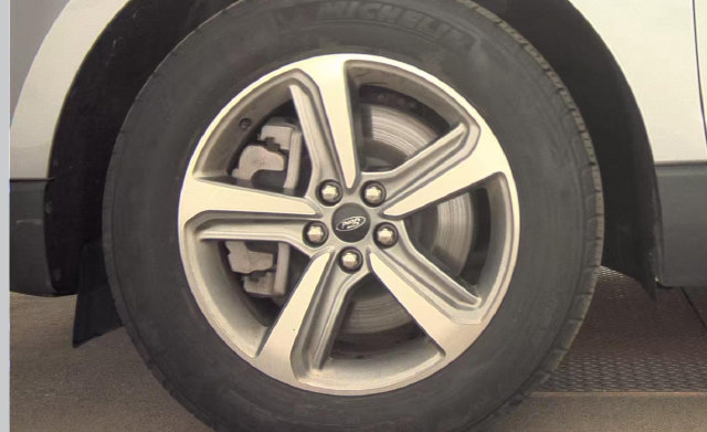Used 2023 Ford Edge SEL w/ Convenience Package AWD/4WD image 3