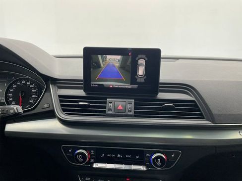 Used 2020 Audi Q5 2.0T Premium w/ Titanium Sport Package image 4