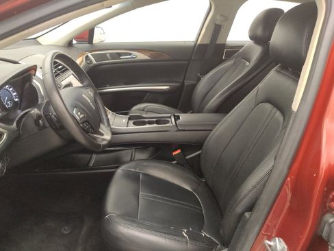 Used 2016 Lincoln MKZ FWD image 17