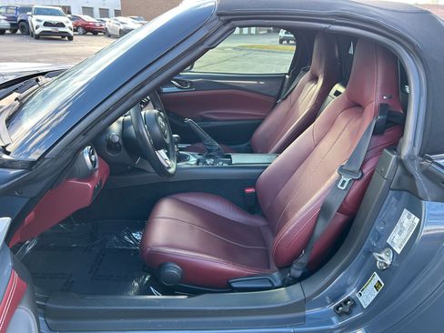 Used 2020 MAZDA MX-5 Miata Grand Touring image 11