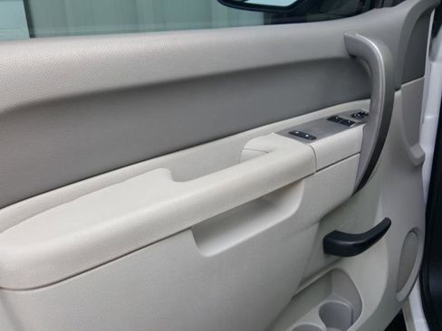 Used 2013 Chevrolet Silverado 2500 W/T RWD image 23