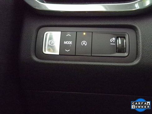 Certified 2025 GMC Acadia Elevation image 16