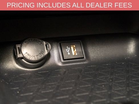 Used 2025 Toyota RAV4 XLE AWD/4WD image 14