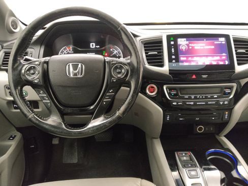 Used 2016 Honda Pilot Touring image 22