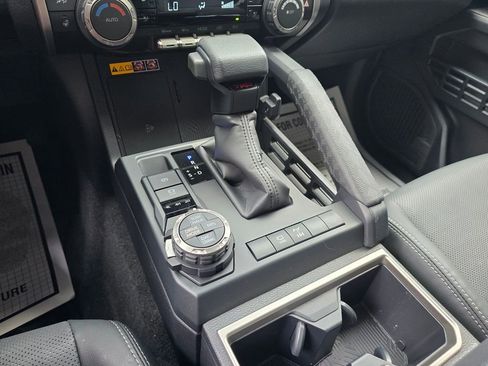 Used 2025 Toyota 4Runner TRD Off-Road Premium image 10