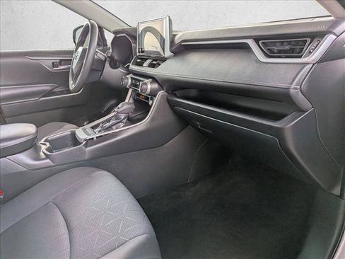 Certified 2025 Toyota RAV4 XLE AWD/4WD image 19