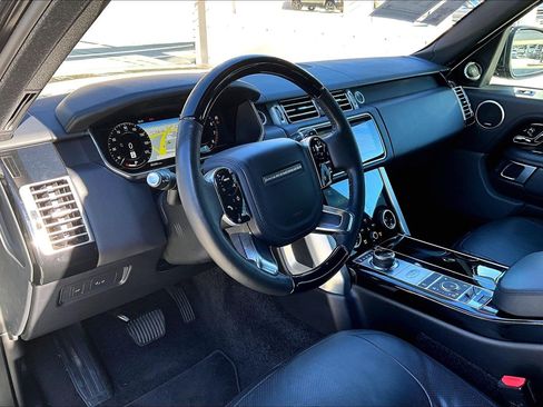 Used 2020 Land Rover Range Rover HSE image 15