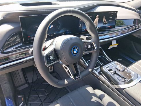 New 2026 BMW 750e xDrive w/ Premium Package image 14