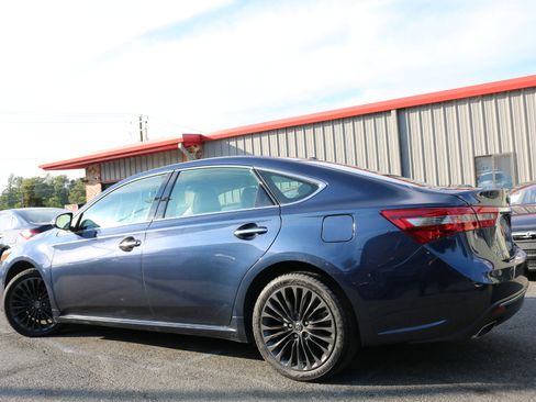 Used 2016 Toyota Avalon XLE Premium image 6