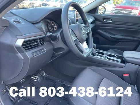 Used 2024 Nissan Altima 2.5 SV FWD image 6