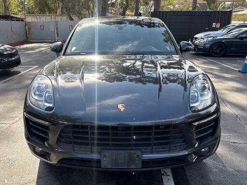 Used 2018 Porsche Macan AWD/4WD image 2