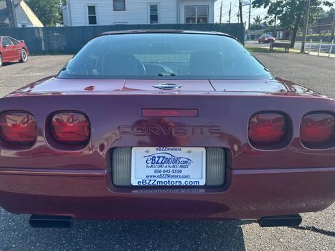 Used 1993 Chevrolet Corvette Coupe image 9