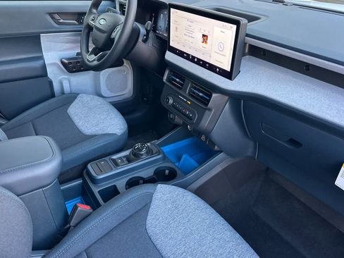 New 2025 Ford Maverick XLT image 16