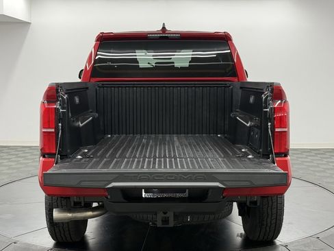 Used 2025 Toyota Tacoma TRD Off-Road image 11