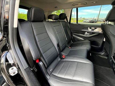 Used 2025 Mercedes-Benz GLS 450 4MATIC image 21