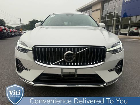 Certified 2023 Volvo XC60 B6 Ultimate w/ Protection Package Premier AWD/4WD image 3