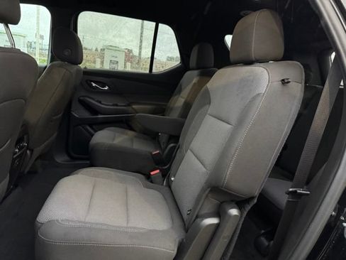 Used 2023 Chevrolet Traverse LT w/ Midnight/Sport Edition AWD/4WD image 7
