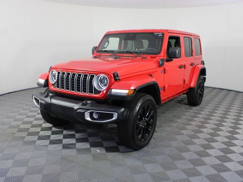 Used 2025 Jeep Wrangler Unlimited Sahara w/ Safety Group AWD/4WD image 20