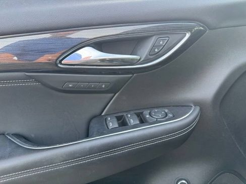Used 2023 Buick Envision Essence FWD image 12