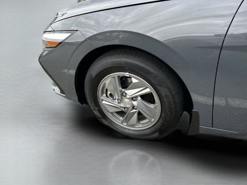 New 2026 Hyundai Elantra SEL Sport Premium FWD image 15