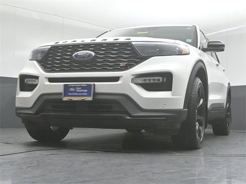 Certified 2022 Ford Explorer ST w/ ST Street Pack image 40