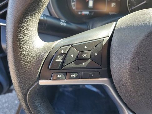 Used 2021 Nissan Kicks SV image 19