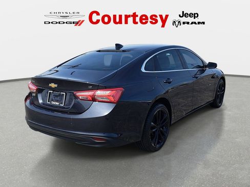 Used 2023 Chevrolet Malibu LT w/ Driver Confidence Package FWD image 4