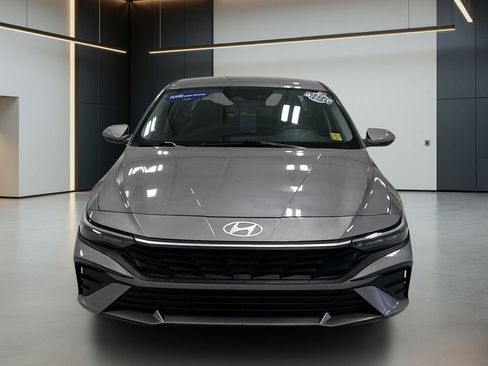 Certified 2024 Hyundai Elantra SEL FWD image 8