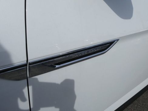 New 2026 Volkswagen Atlas Cross Sport SE AWD/4WD image 27
