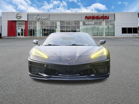Used 2022 Chevrolet Corvette Stingray Preferred Cpe w/ Z51 Performance Package RWD image 2