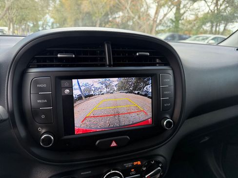 Used 2025 Kia Soul LX w/ LX Technology Package image 20