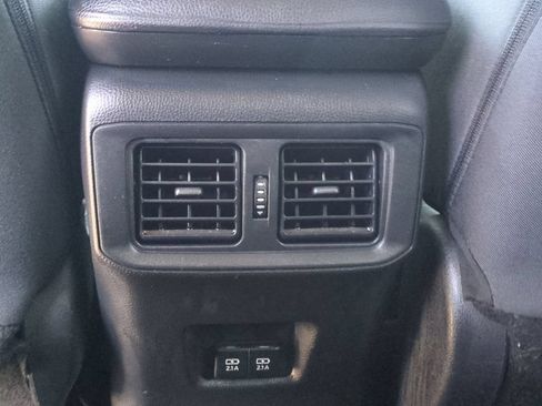 Used 2020 Toyota RAV4 XLE AWD/4WD image 29