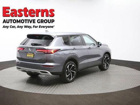 Used 2024 Mitsubishi Outlander SE image 41