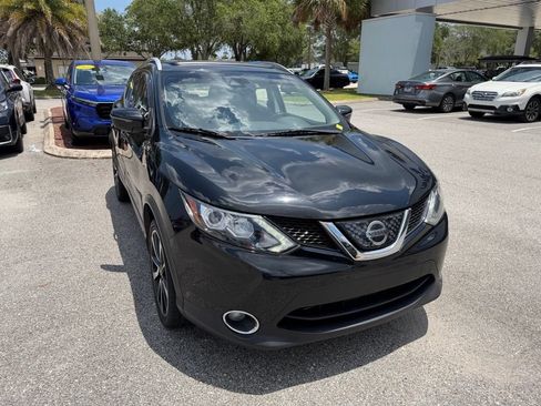 Used 2018 Nissan Rogue Sport SL w/ SL Premium Package FWD image 13