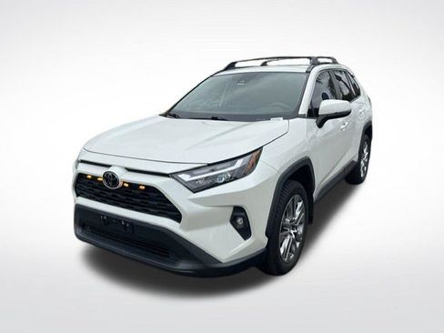 Used 2022 Toyota RAV4 XLE Premium FWD image 2