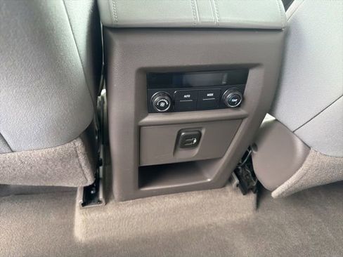 Used 2018 Chevrolet Traverse LT w/ LPO, 'HIT The Road' Package AWD/4WD image 16