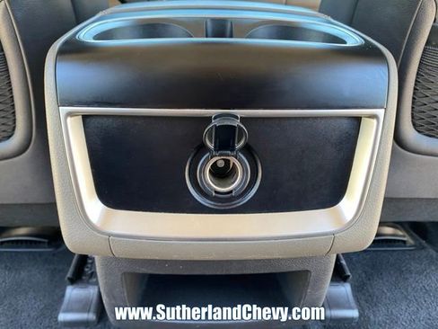 Used 2025 Kia Carnival FWD image 40