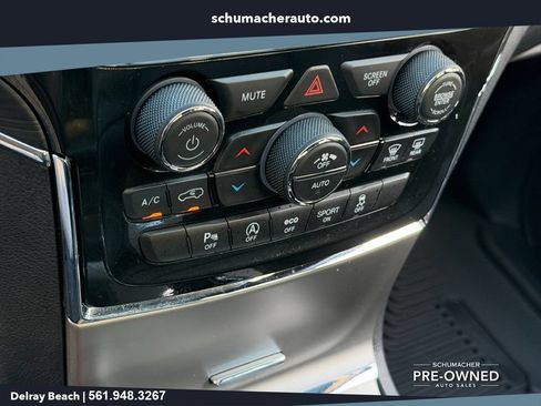 Used 2021 Jeep Grand Cherokee Limited w/ Trailer Tow Group IV AWD/4WD image 26