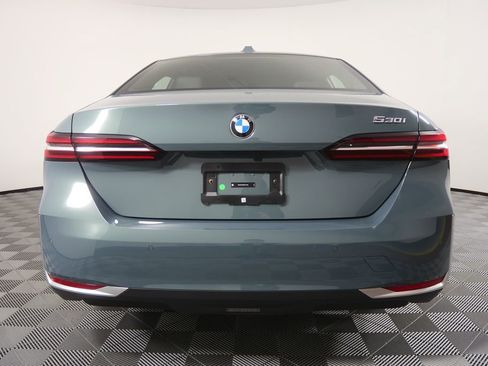 Certified 2025 BMW 530i image 4
