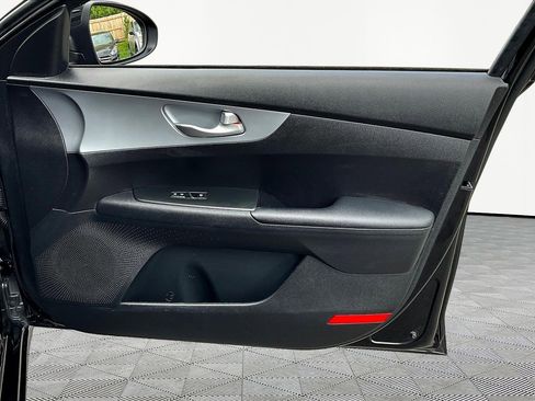 Certified 2023 Kia Forte LXS w/ LXS Technology Package image 28