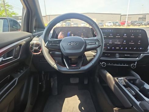 Used 2026 Chevrolet Equinox EV RS FWD image 14