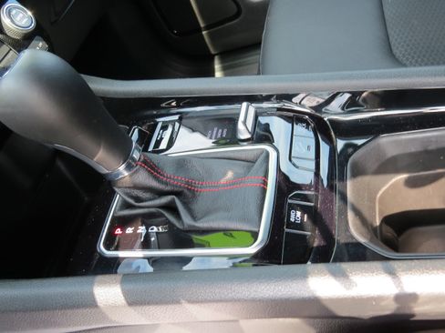 Used 2024 Jeep Compass Trailhawk image 21