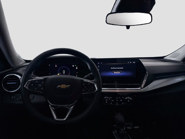 Used 2026 Chevrolet Trax LT w/ LT Convenience Package FWD image 16