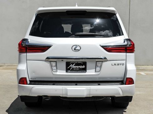 Used 2017 Lexus LX 570 4WD w/ Luxury Package image 10