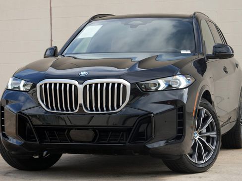 Used 2026 BMW X5 xDrive50e w/ Executive Package AWD/4WD image 3