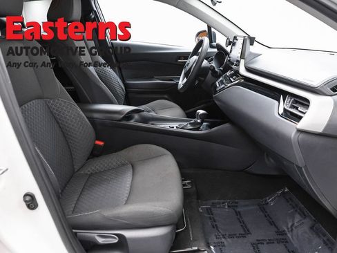 Used 2021 Toyota C-HR LE FWD image 23