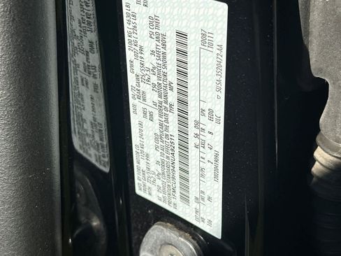 Certified 2022 Ford Escape SEL w/ SEL Stealth AWD Package image 30