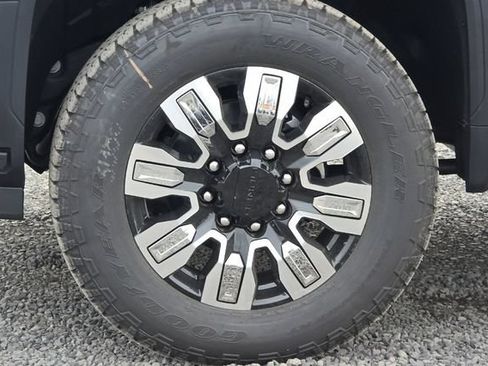 New 2026 GMC Sierra 2500 Denali w/ Denali Reserve Package AWD/4WD image 31