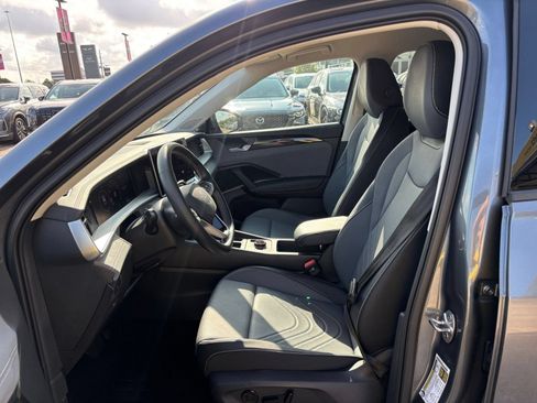 Used 2026 Volkswagen Tiguan SE AWD/4WD image 29